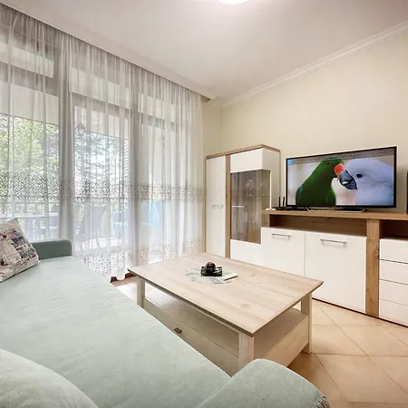 Sm Lovely On The First Line In * סוזופול