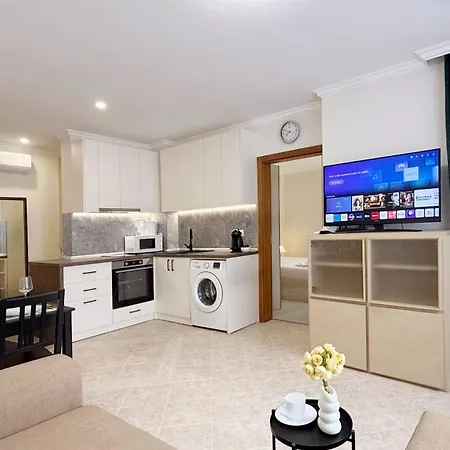 דירה Sm Lovely On The First Line In *