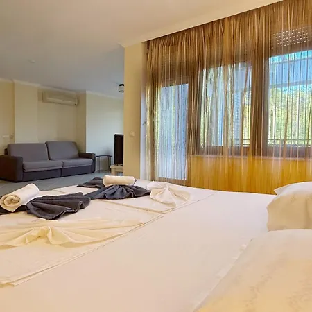 Sm Lovely On The First Line In