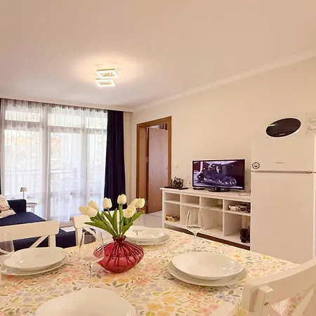 Sm Lovely On The First Line In סוזופול