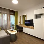 Sm Lovely On The First Line In Apartament *