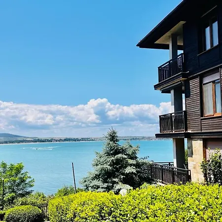 Sm Lovely On The First Line In Appartement