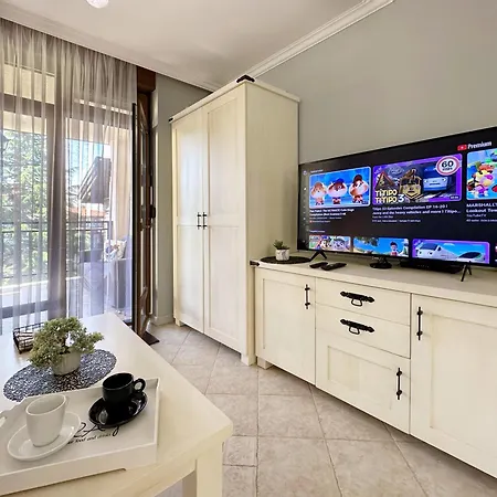 Appartement Sm Lovely On The First Line In *