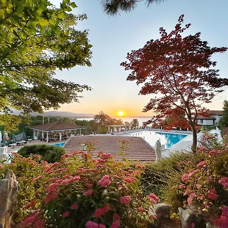 Sm Lovely On The First Line In Sozopol