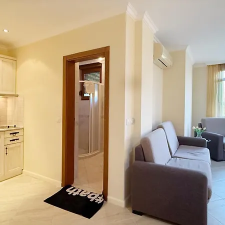 Sm Lovely On The First Line In Appartement