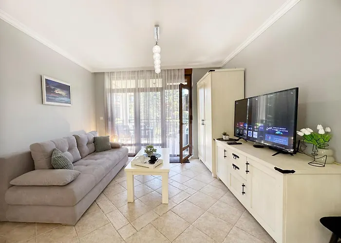 Sm Lovely On The First Line In Διαμέρισμα *