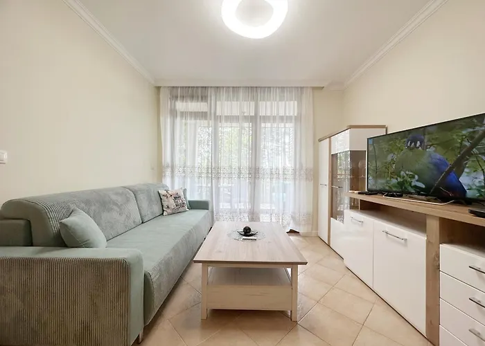 Sm Lovely On The First Line In Διαμέρισμα